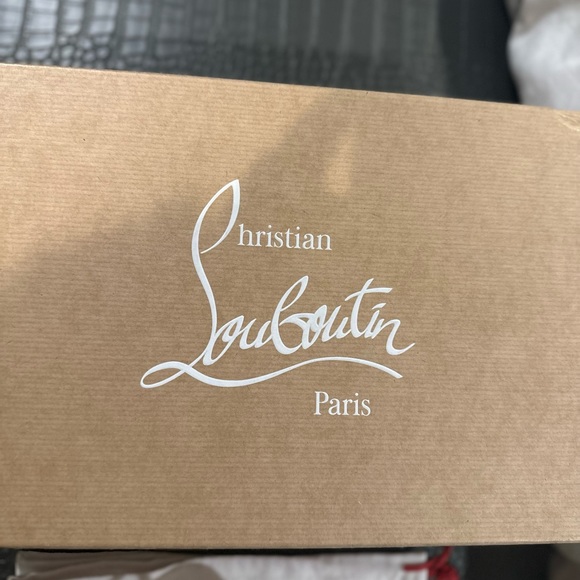 Gorgeous nude Hot Chick Pumps Christian Louboutin size 38! Worn one time only! - Picture 6 of 7